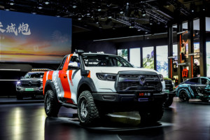 长城V6火炮预售22.98万，赛级皮卡够硬，越野性能成就中国小猛禽