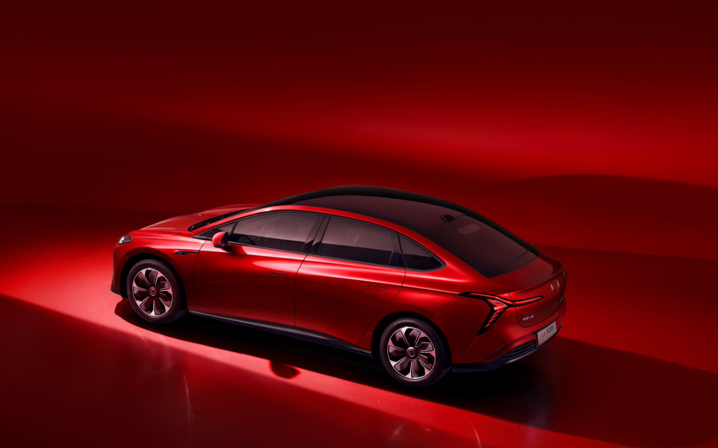 2025成都车展丨900V技术破局，天工05/06给足中式豪车排面
