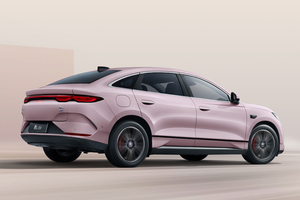 秦L EV上新545KM云辇型 七夕宠粉限时狂欢价12.98万元