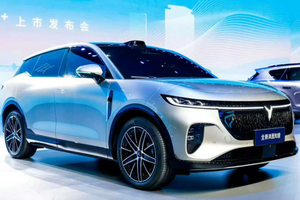 搭载乾崑智驾ADS 4和鸿蒙座舱5，2025款岚图知音上市，售价20.29万起