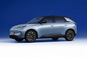 极狐T1：11号上市，主要竞争对手是6.88万起的MG4，如何定价呢