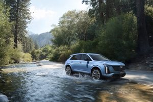 同级最强豪华全路况SUV，凯迪拉克全新XT5再添新军