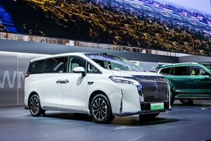 2025成都车展 魏牌宣布高山7下月开启预售
