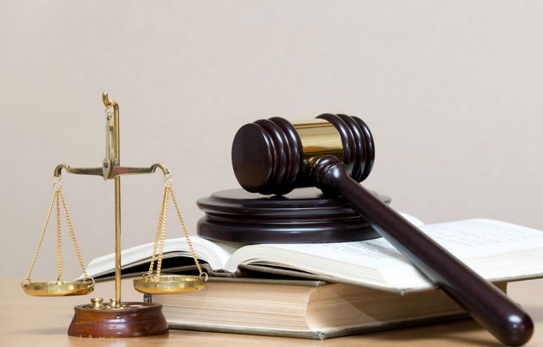 案例解读：丈夫拦停撞妻逃逸者反被索赔40万，法院给出了公正判决
