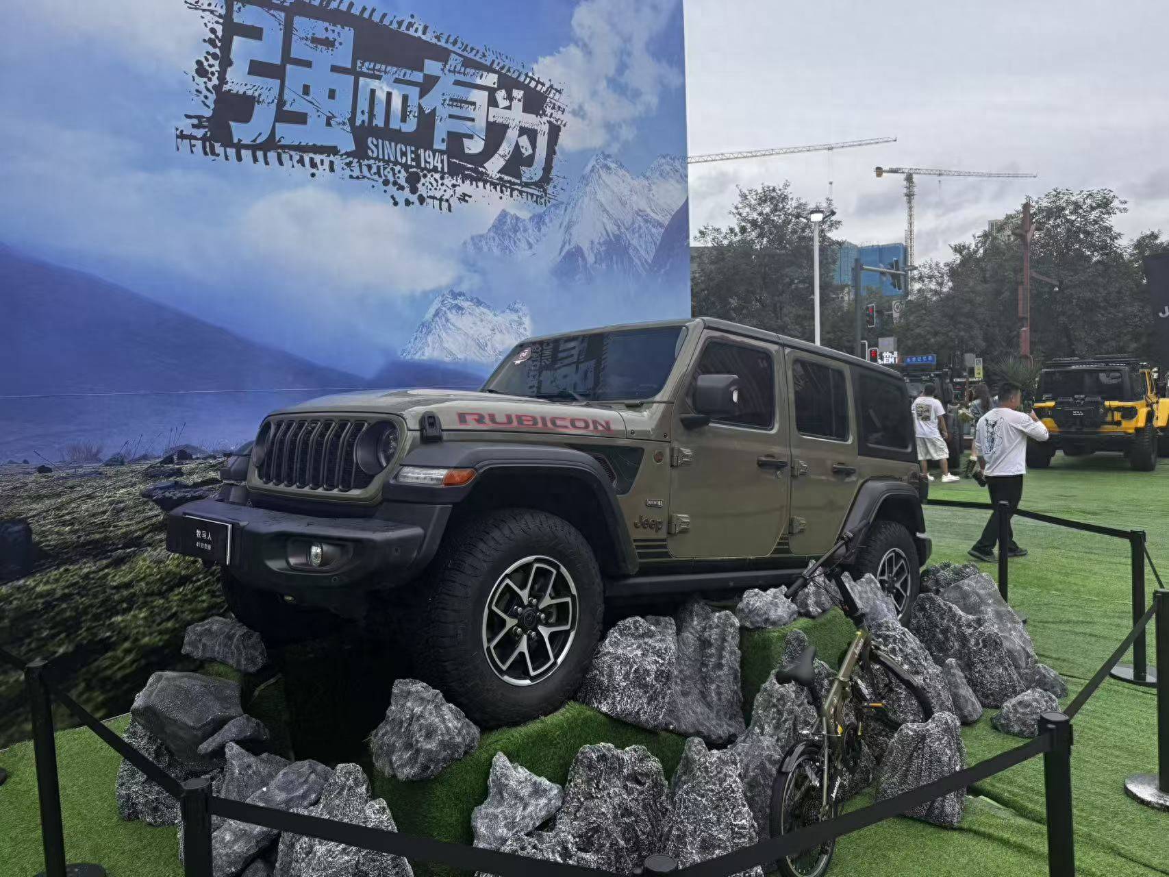 不参展也吸睛！Jeep不仅有84年库存经典，还靠牧马人41致敬版带货