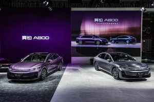 广汽&华为深度合作，首款智慧旗舰轿车昊铂A800亮相成都车展