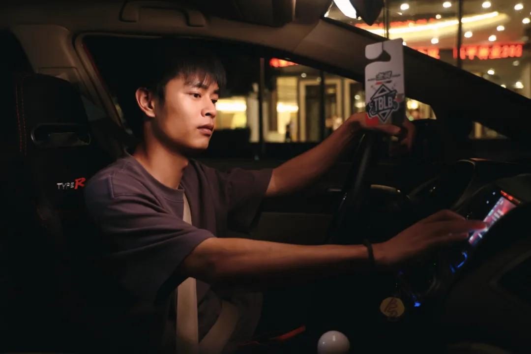 对年轻人来说 思域是一台什么车？