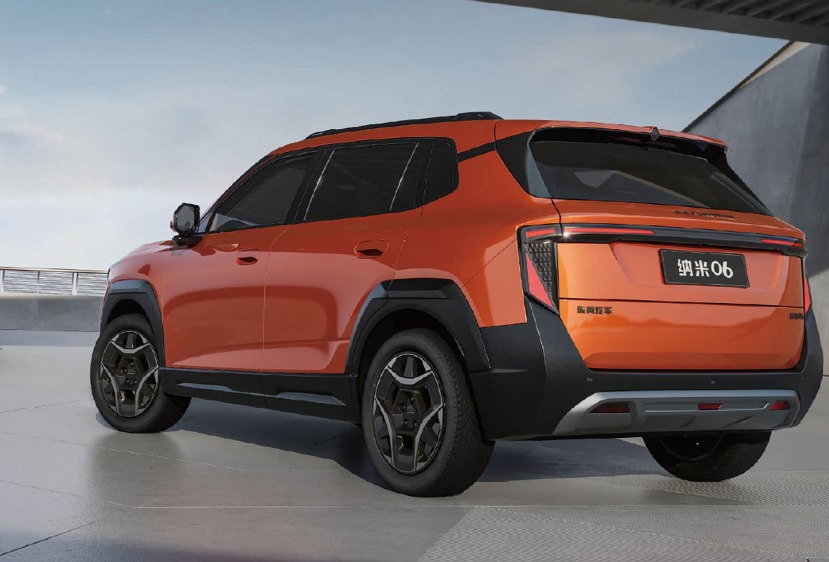 东风纳米06对比iCAR V23，谁才是年轻人的“方盒子”？
