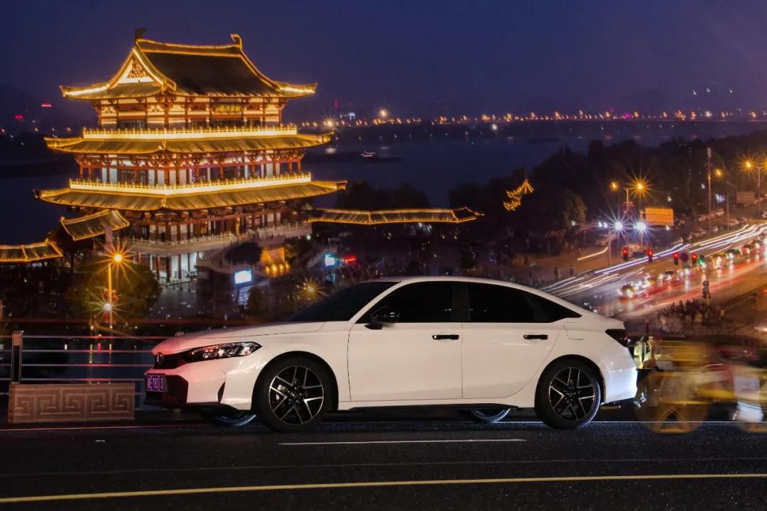 对年轻人来说 思域是一台什么车？