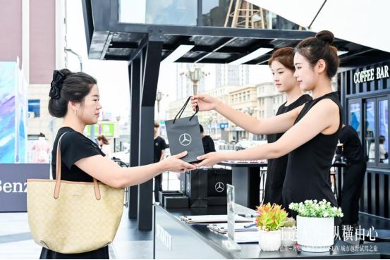 2025梅赛德斯-奔驰长轴距GLC SUV 城市越野试驾之旅圆满收官