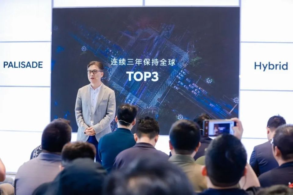 2.5T+双电机，新一代帕里斯帝中国首秀演绎混动旗舰新高度