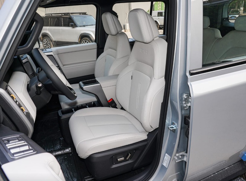 东风纳米06对比iCAR V23，谁才是年轻人的“方盒子”？