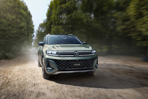 全新揽境，给燃油三排座SUV“正名”