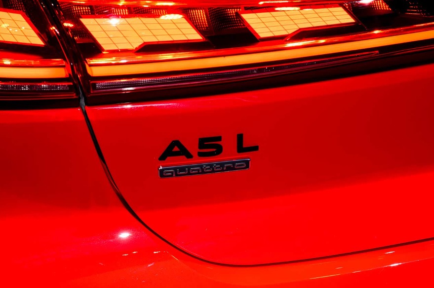 华为智驾上车，限时25.59万元起，上汽奥迪A5L Sportback登场