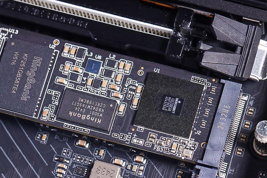 预算党必看！金百达KP270 PCIe4.0 NVMe 2TB SSD性价比高到离谱