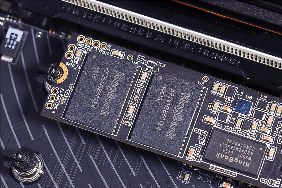 预算党必看！金百达KP270 PCIe4.0 NVMe 2TB SSD性价比高到离谱