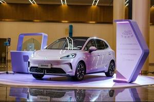 全新MG4开启预售，7.38万起，半固态电池年内批量交付