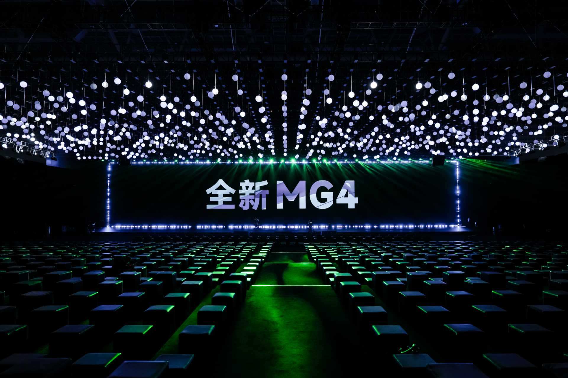 技术普惠新纪元：全新MG4以7.38万起售价将半固态电池带入大众市场