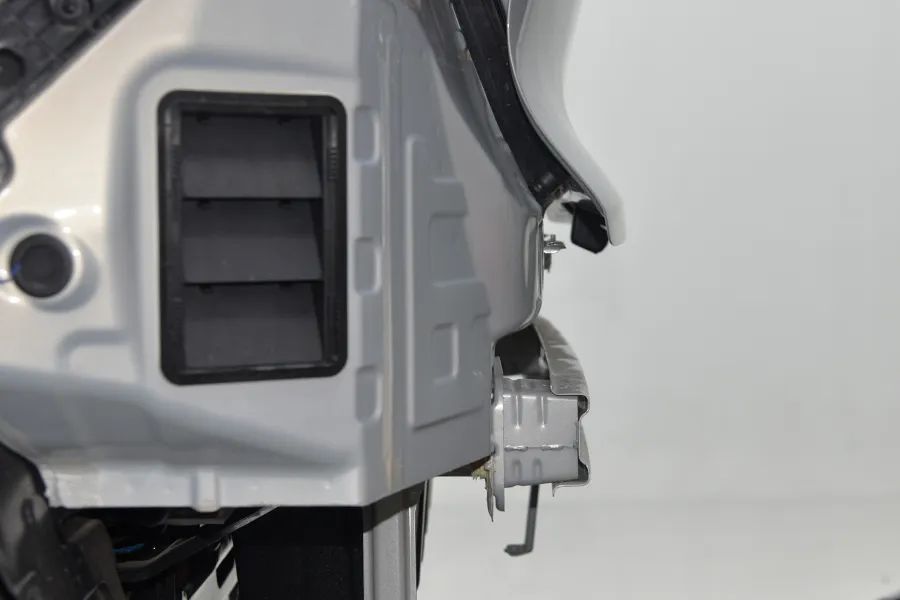 深蓝S05拆车：超大前备箱、超高集成度，10万多的车就有了！