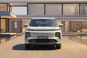 大六座、全车按摩、零重力座椅全都有的插混SUV，竟才17万级