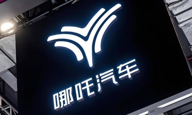 从销冠到重整，哪吒汽车坠入深渊！50家资本抄底是福是祸？