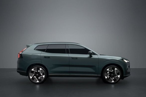箭头指BBA 全新沃尔沃XC70全新动力组合 安全兜底 智能拉满
