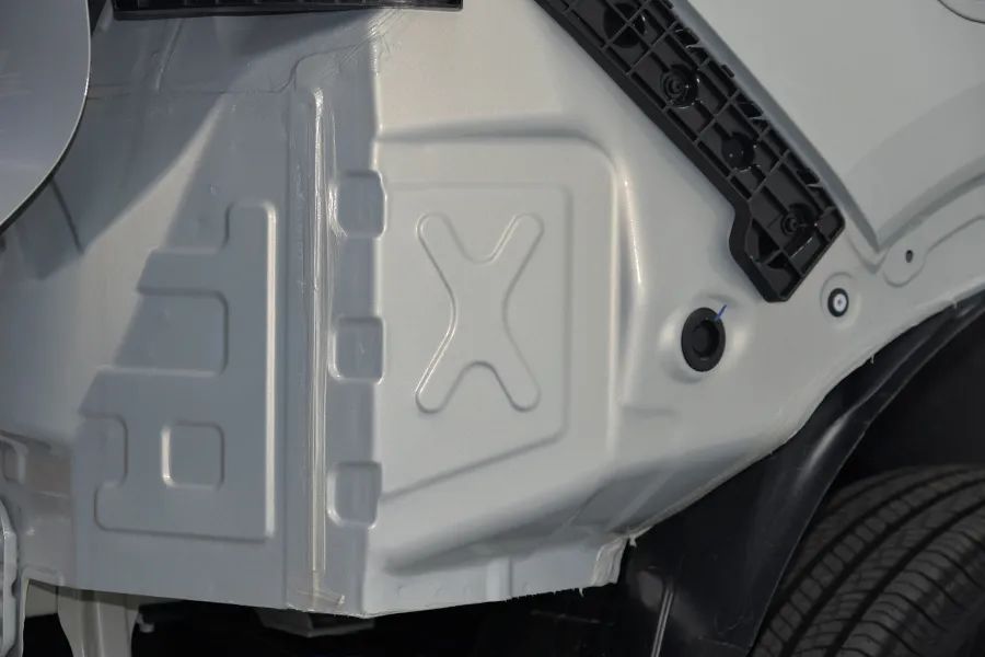 深蓝S05拆车：超大前备箱、超高集成度，10万多的车就有了！