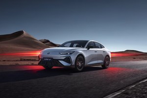 长安第三代UNI-V价格发布，到手价9.79万元起！