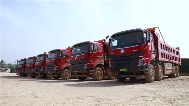 山区运石选车有门道！陈师傅实测乘龙H7新能源自卸车