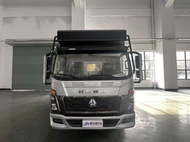 23.8万！19.2度电+420L水，奥夫洛豪沃轻卡房车“水电自由”破冰价