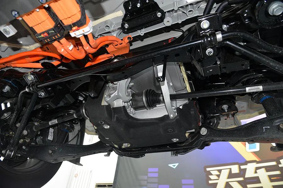 深蓝S05拆车：别小看10万多的国产SUV，这项技术连特斯拉都舍不得用！