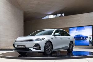 吉利银河A7上市：限时8.18万起，销量能爆吗？