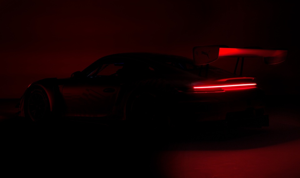 性能优化的 911 GT3 R 赛车将亮相 2026 赛季 助力保时捷客户车队