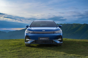 8万就开走 吉利银河A7实测续航2100km+油耗2.6L