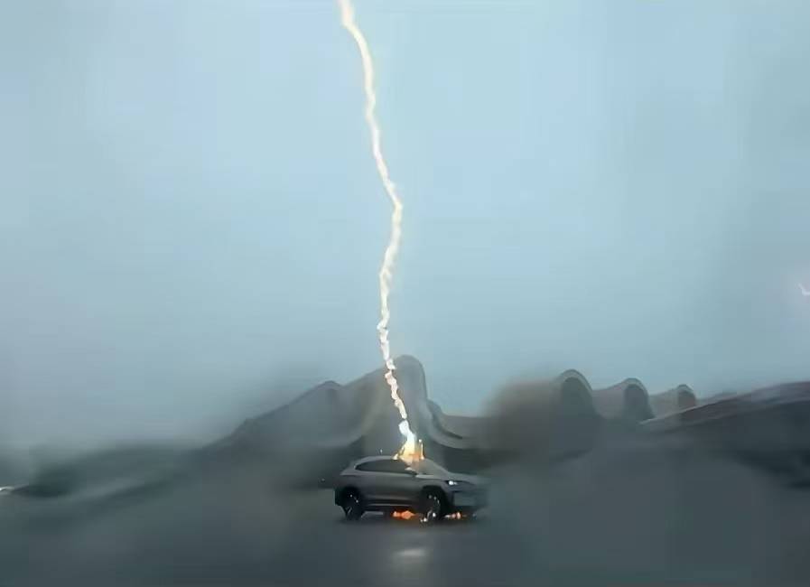 被雷击的宋PLUS EV：电池与电机的可靠性考验