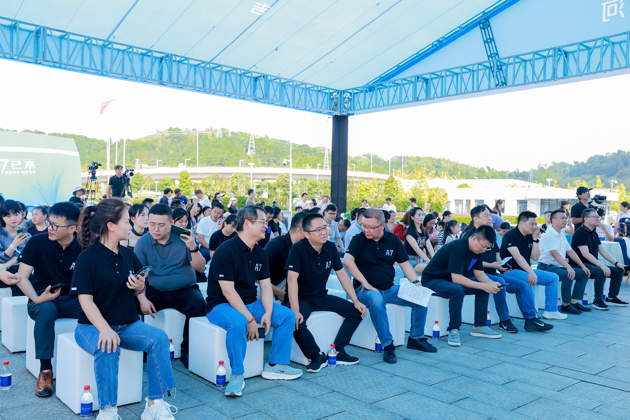 贵阳见证！吉利银河A7百城万辆交付从这里启航