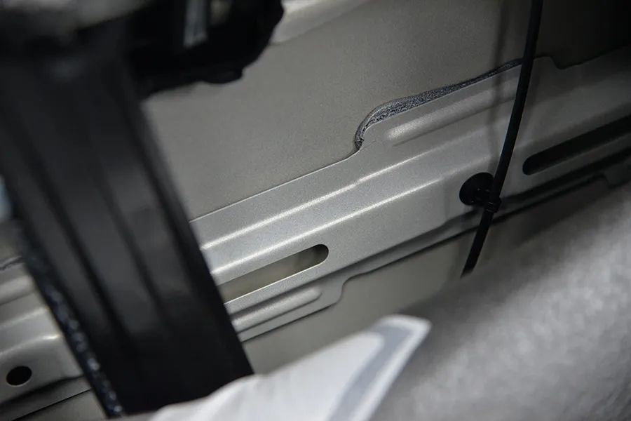深蓝S05拆车：10万买二三十万的技术，花小钱办了大事儿！