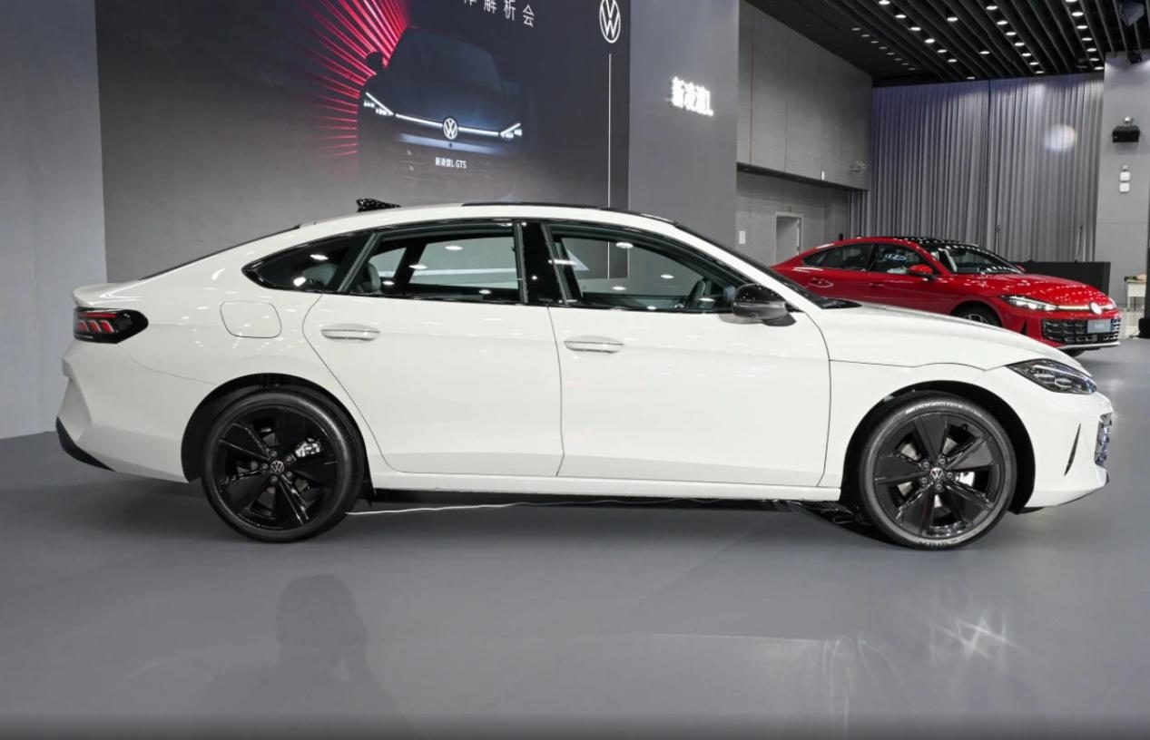 13万级凌渡GTS对比20万级高尔夫GTi，上汽大众比一汽良心吗？