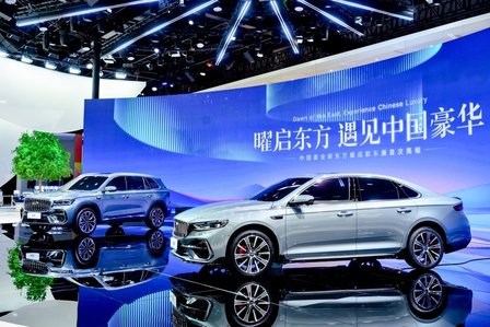 中国星全新东方曜：吉利亮出燃油豪华的智慧革新