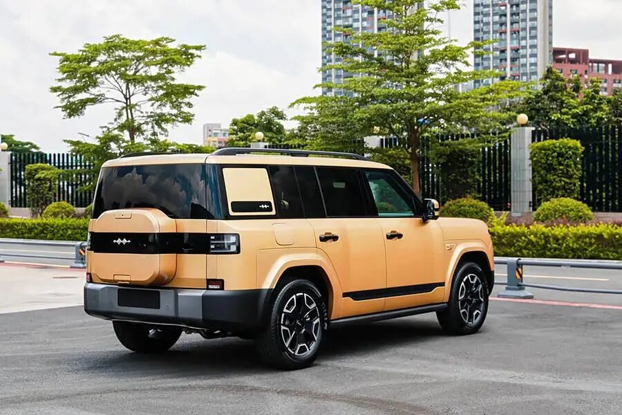【E汽车】售价17.98万元起/定位中大型SUV 方程豹钛7正式上市