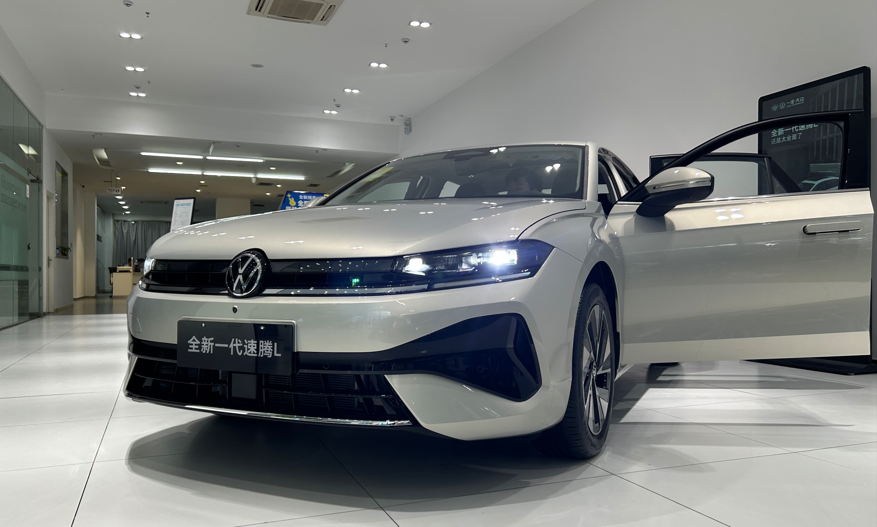 11.49万起！全新速腾L产品力提升明显，但是这个价格你满意吗？