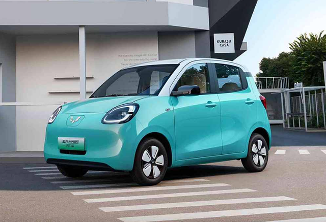 8月轿车销量丨轩逸稳居前三，小米SU7环比下滑，Model 3势头猛 