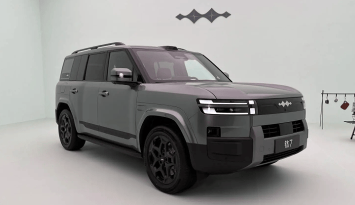【E汽车】售价17.98万元起/定位中大型SUV 方程豹钛7正式上市