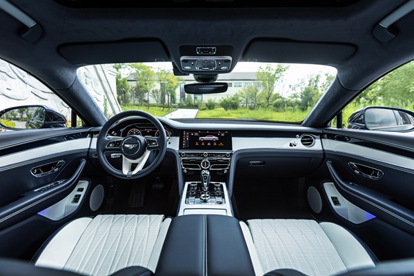 宾利飞驰 Mulliner 以 皇家工艺演绎顶级奢华