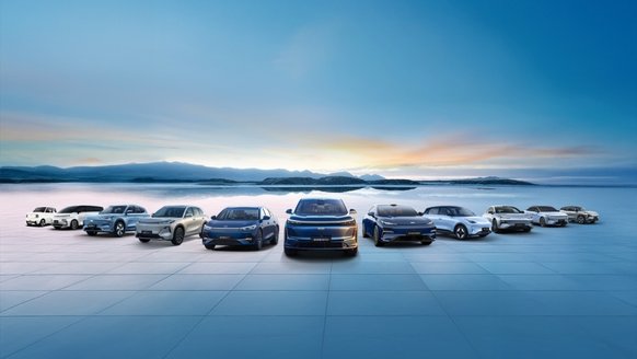 落地多款新车 吉利银河8月销量110666辆 同比大增173%