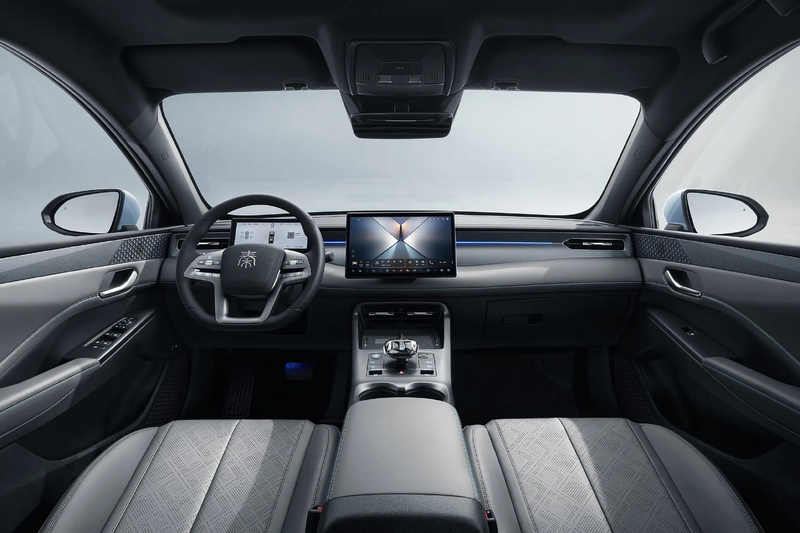 10万预算选纯电家轿 秦PLUS EV 零跑B01 小鹏M03您怎么选