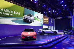 乐道L90成都车展第10000台交付，明星郭涛成为用户