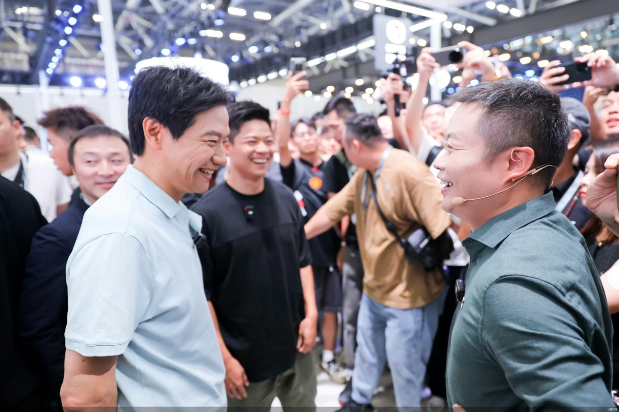 目标年内盈利，先冲线的是小鹏还是小米？