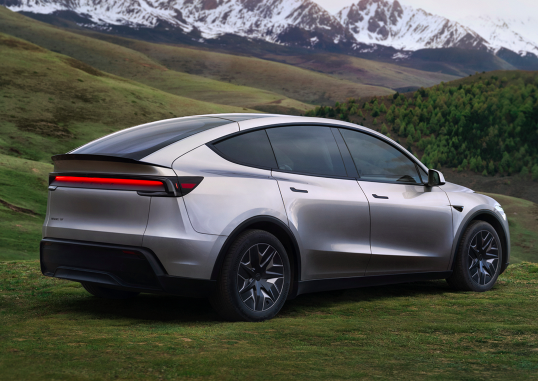 特斯拉 Model Y L车尾