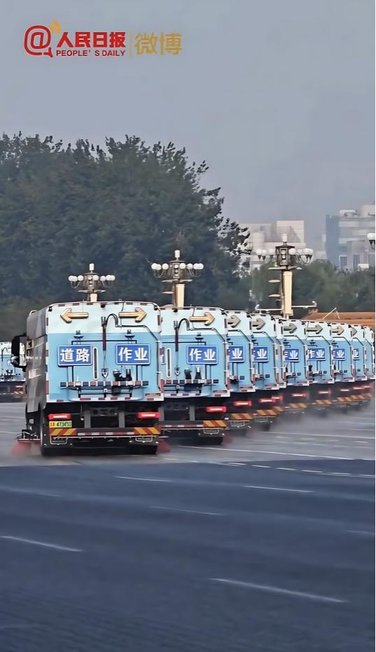 第零方阵！比亚迪纯电动环卫车护航九三阅兵